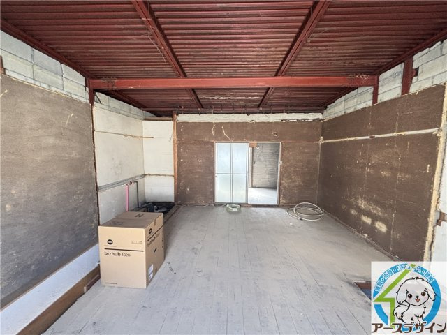 東二見店舗の内装