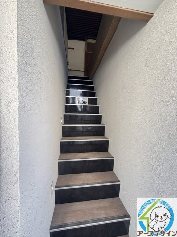 東二見店舗の玄関