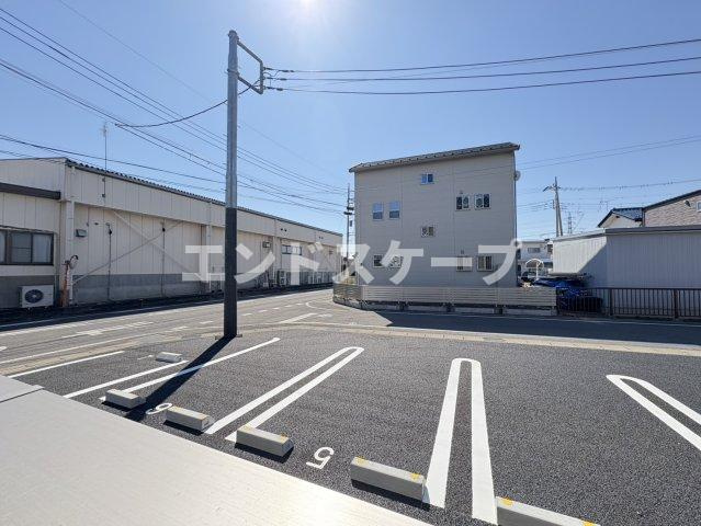D-ROOM六供町2丁目の駐車場|高崎、前橋のお部屋探しはエンドスケープまで！お客様の理想お聞かせ下さい♪