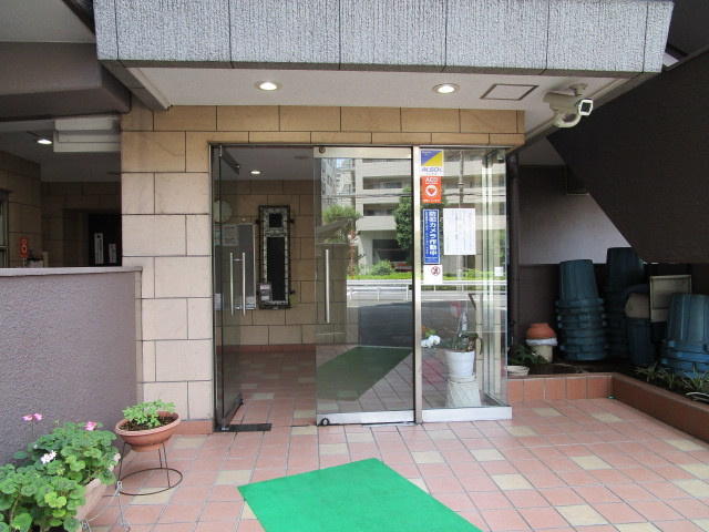 プライム東大井のエントランス