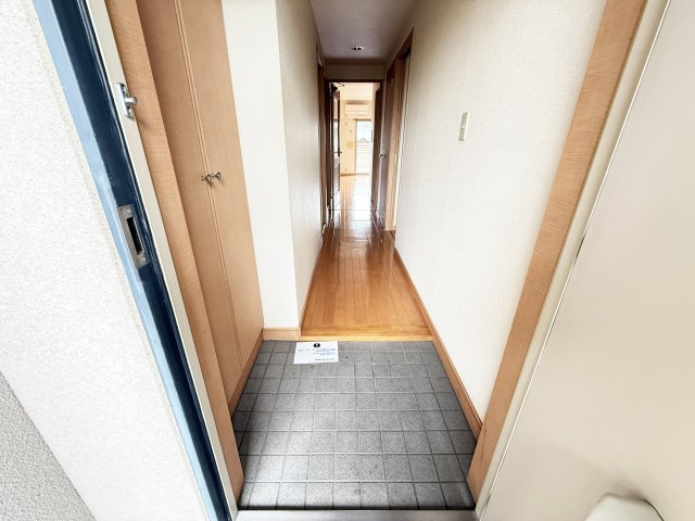 リヴィエール大高の玄関