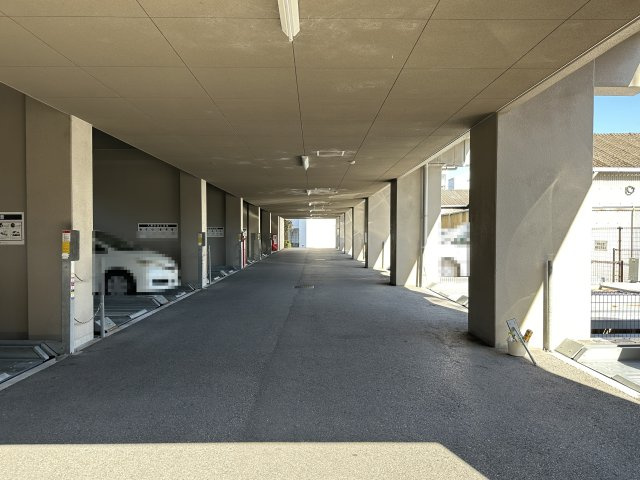 リヴィエール大高の駐車場