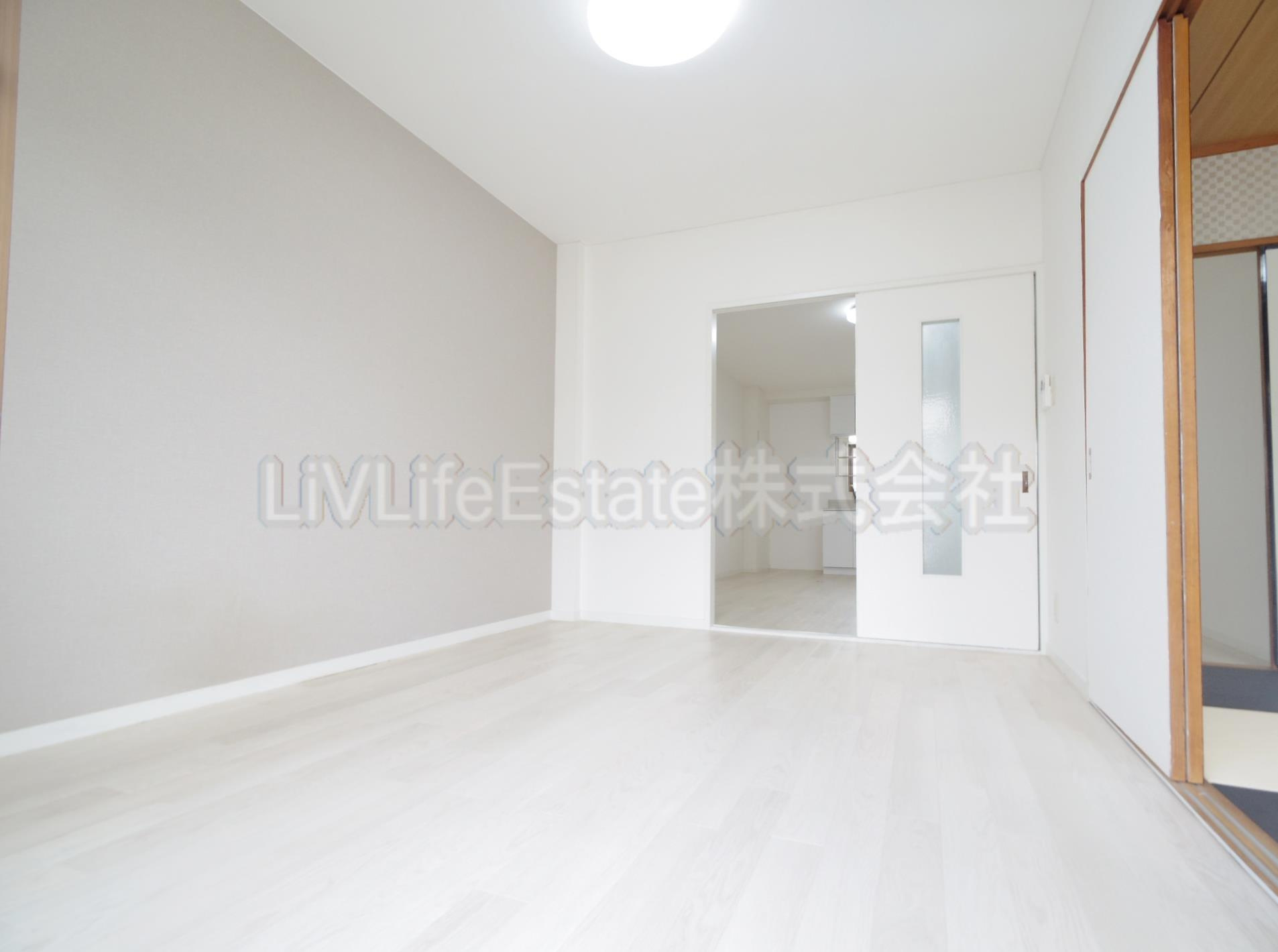 ドミール８８の洋室