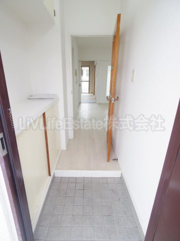 ドミール８８の玄関