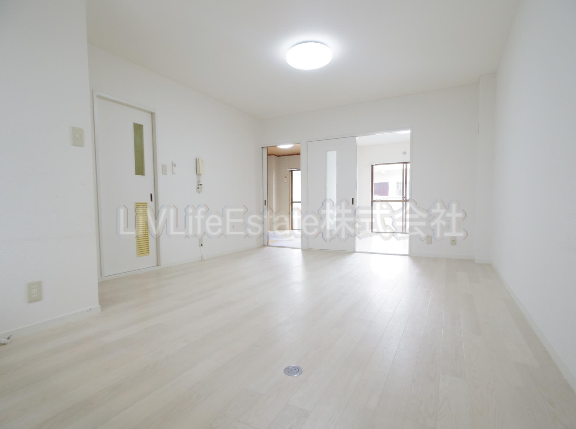 ドミール８８の居間・リビング