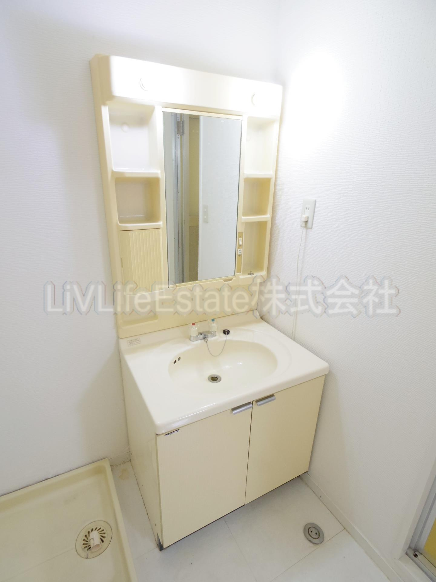 ドミール８８の洗面所