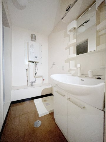 郡山市大町2丁目　信和大町マンション　4F　赤木小・第二中の独立洗面台