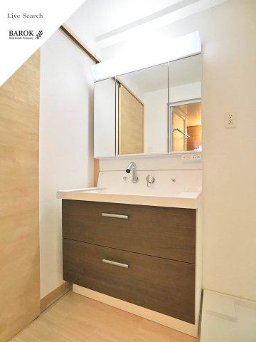 グランデ東雲の洗面所