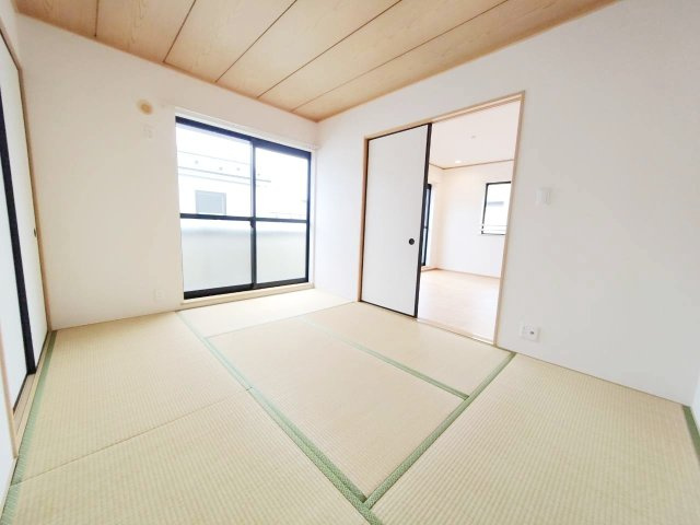 メゾン・ド・葉山のエントランス|全室南向き角部屋２面採光　耐震耐火旭化成ヘーベルメゾン