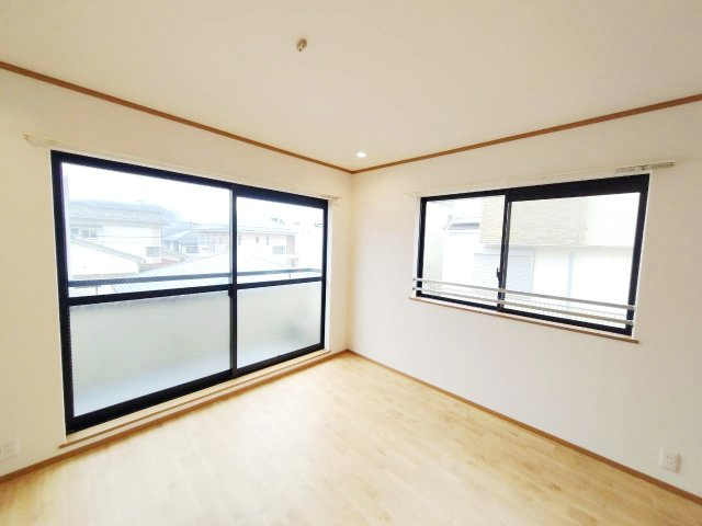 メゾン・ド・葉山の収納|壁面いっぱいの収納