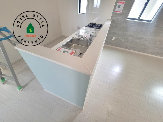 合志市幾久富第1-2棟（1号棟）　のダイニング|会話が弾む場所として居心地の良いリビングです。