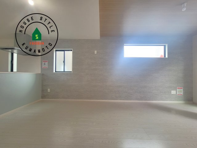 合志市幾久富第1-2棟（1号棟）　の居間・リビング|多くの時間を過すことになるリビングだからこそ、いつも穏やかな空間・解放感が味わえ毎日が充実します。