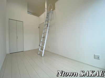 【居間・リビング】 | シルバード | こちらのリビングで趣味の時間をお楽しみください