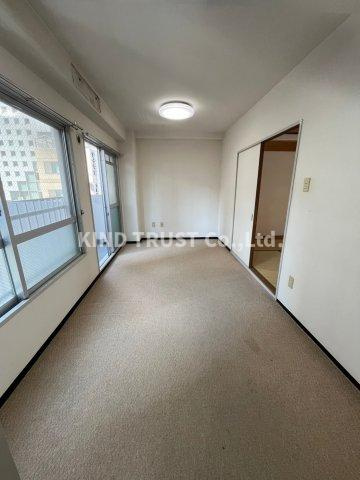 クリエテ梅田の居間・リビング|ゆったり過ごせるリビングです