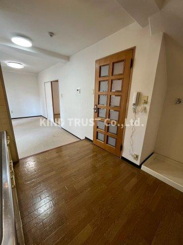 クリエテ梅田の居間・リビング|おしゃれな居間です