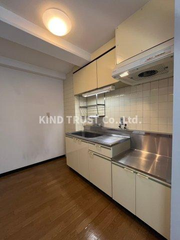 クリエテ梅田のキッチン|きれいなキッチンです