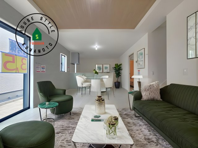 菊池郡大津町大字室第1-3棟（2号棟）　の居間・リビング|明るく開放的なリビングダイニングは豊かな陽光が注ぎ込み、やすらぎの空間を演出してくれます。ご家族で楽しいひとときをお過ごし下さい。※家具はCGを合成したものです。