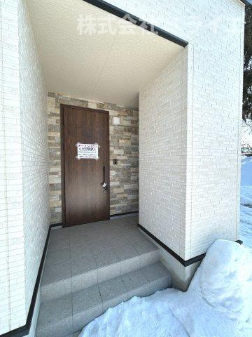 【新築戸建】札幌市白石区南郷通14丁目南2棟のエントランス