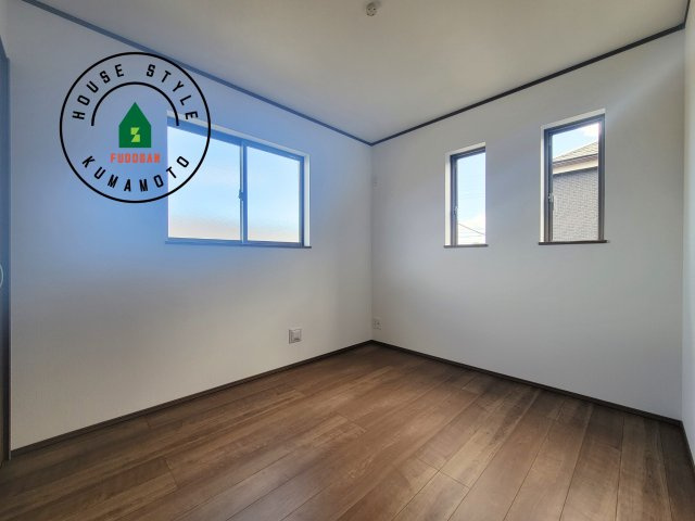 熊本市東区湖東3丁目第1-2棟（1号棟）の子供部屋|穏やかな光が差し込む室内には、穏やかな時間が流れます。