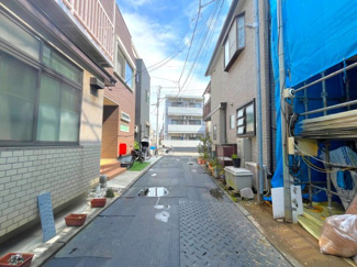 【前面道路含む現地写真】 | ご自宅から現地まで、当社スタッフがお車にて、「お迎え・お送り」をしております。ぜひお気軽にお問い合わせくださいませ♪