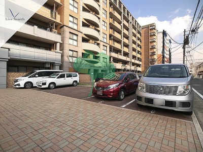 【駐車場】 | ウイングコートD館