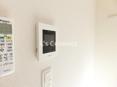 【セキュリティ】 | ホワイトローズⅡ | 突然の来客時もＴＶモニターホンでしっかり確認。