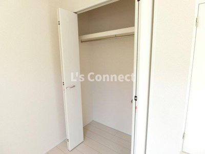 【収納】 | ホワイトローズⅡ | クローゼットでお荷物もすっきり収納。