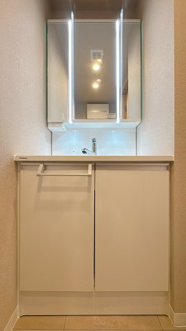 【独立洗面台】 | アーバンパレスシエル福間☆仲介手数料無料☆ | シンプルで清潔な洗面台から、朝をスタートさせましょう♪