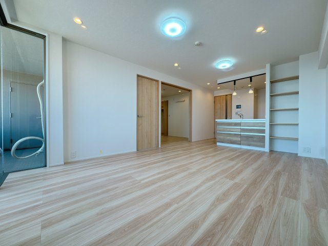 【居間・リビング】 | アーバンパレスシエル福間☆仲介手数料無料☆ | リフォーム物件☆周辺平坦で過ごしやすい立地です☆