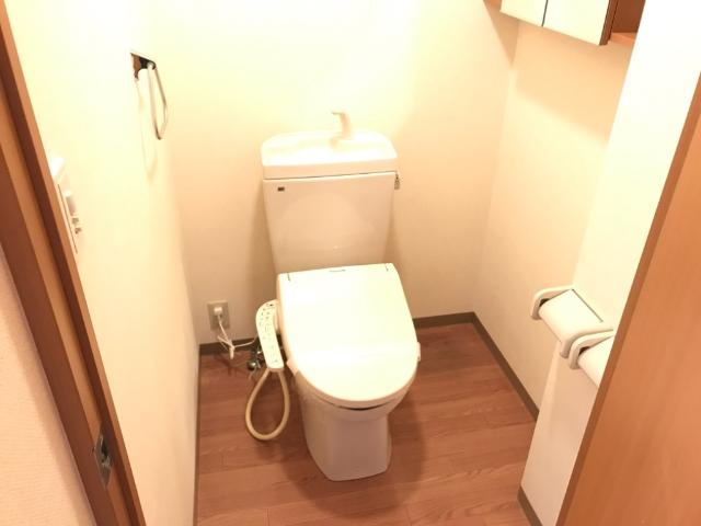 ローズマリーⅠのトイレ|シャワー付トイレ