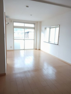 【居間・リビング】 | デラックスハイツ