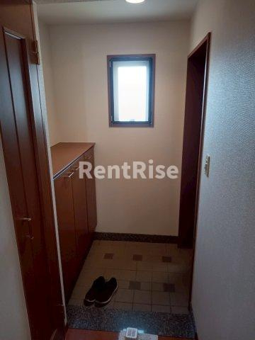 SUNSHINE　KONOMIYAの玄関