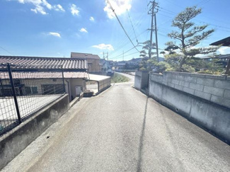 【前面道路含む現地写真】