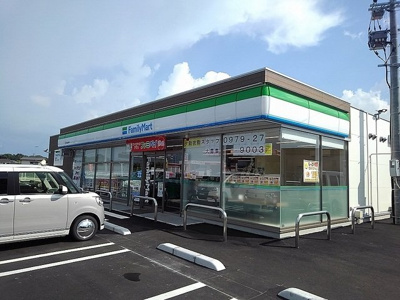 【周辺】 | セレノカーサＡ | ファミリーマート 中津犬丸店まで350m