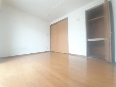 【居間・リビング】 | エスポワールドミールＢ | ゆったりとしたリビングです