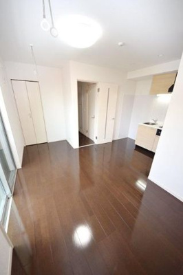 【居間・リビング】 | ソリッド磯子参番館