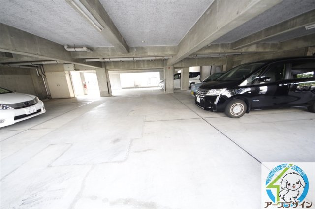 ベアーズ土山の駐車場