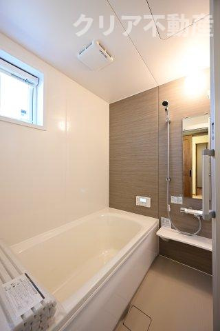 【浴室】 | スマート・ワン シティ 太田市龍舞町 | オートバス機能で家事をしていてもうっかりお湯があふれる心配がありません！追い炊き機能で快適な温度を維持します。