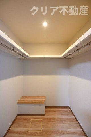 【収納】 | スマート・ワン シティ 太田市龍舞町 | 憧れのウォークインクローゼットでお洋服もたっぷり収納！