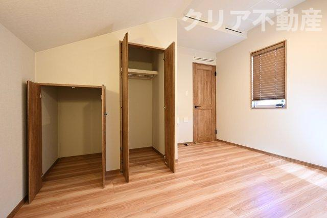 【収納】 | スマート・ワン シティ 太田市龍舞町 | ワイド収納でお洋服もたっぷりかけられます！