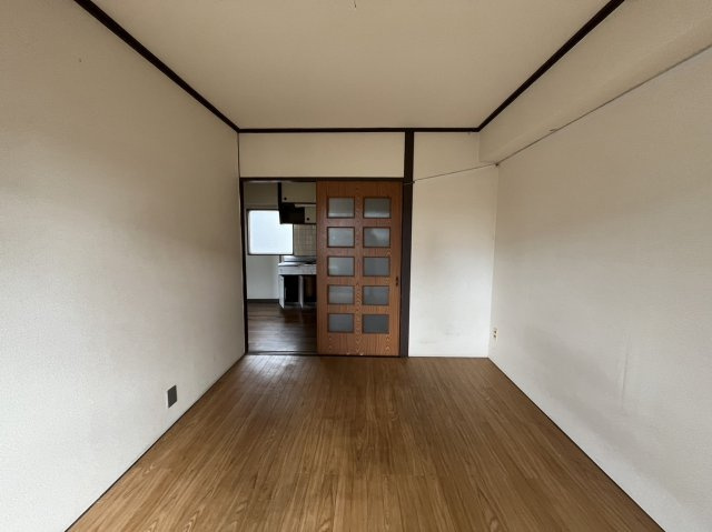 福信ビルの洋室|福信ビル