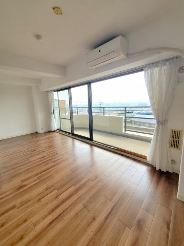 ディオフェルティ石切の居間・リビング