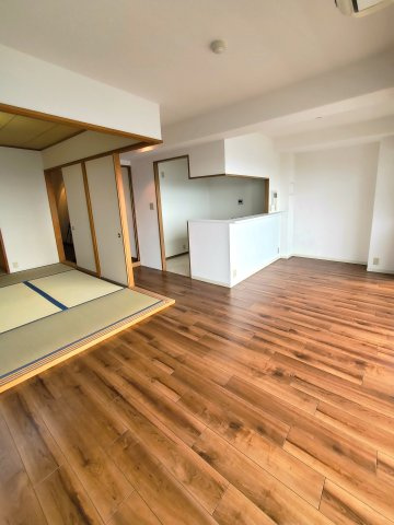 ディオフェルティ石切の居間・リビング