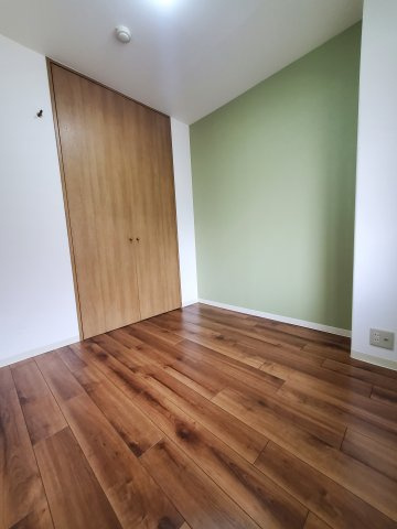 ディオフェルティ石切の洋室