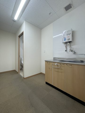 奥村マンションのキッチン|現状優先です。設備ではありません。