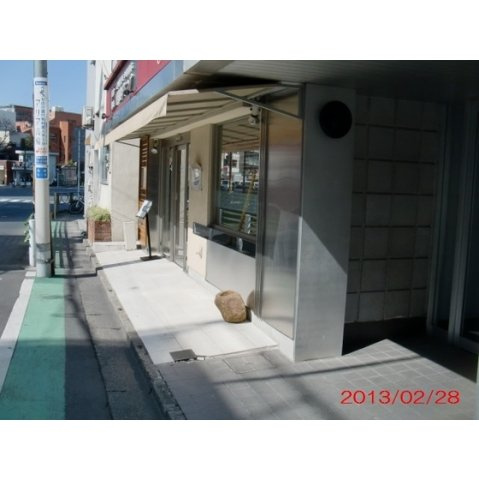 オーク高輪ビルのエントランス