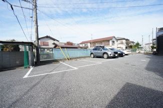 【駐車場】