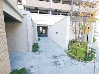 【エントランス】 | レジュールアッシュウエストレジス | ゆとりのあるエントランスです