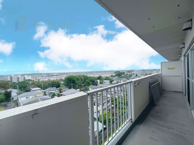 サンライフ取手A棟　中古マンションのバルコニー|お布団やラグなどの大きな物も干しやすい広々としたバルコニー！