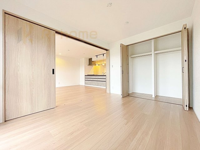 サンライフ取手A棟　中古マンションの洋室|リビング隣接の6帖洋室♪
開放してリビングと繋げればゆとりの大空間！